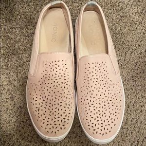 Light pink Vionic slip on sneakers